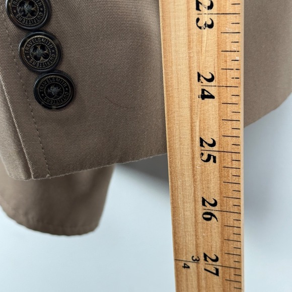 TravelSmith Microfiber Blazer Men 48R Tan 2 Button Jacket‎ Zip Pockets Travel - Picture 13 of 14